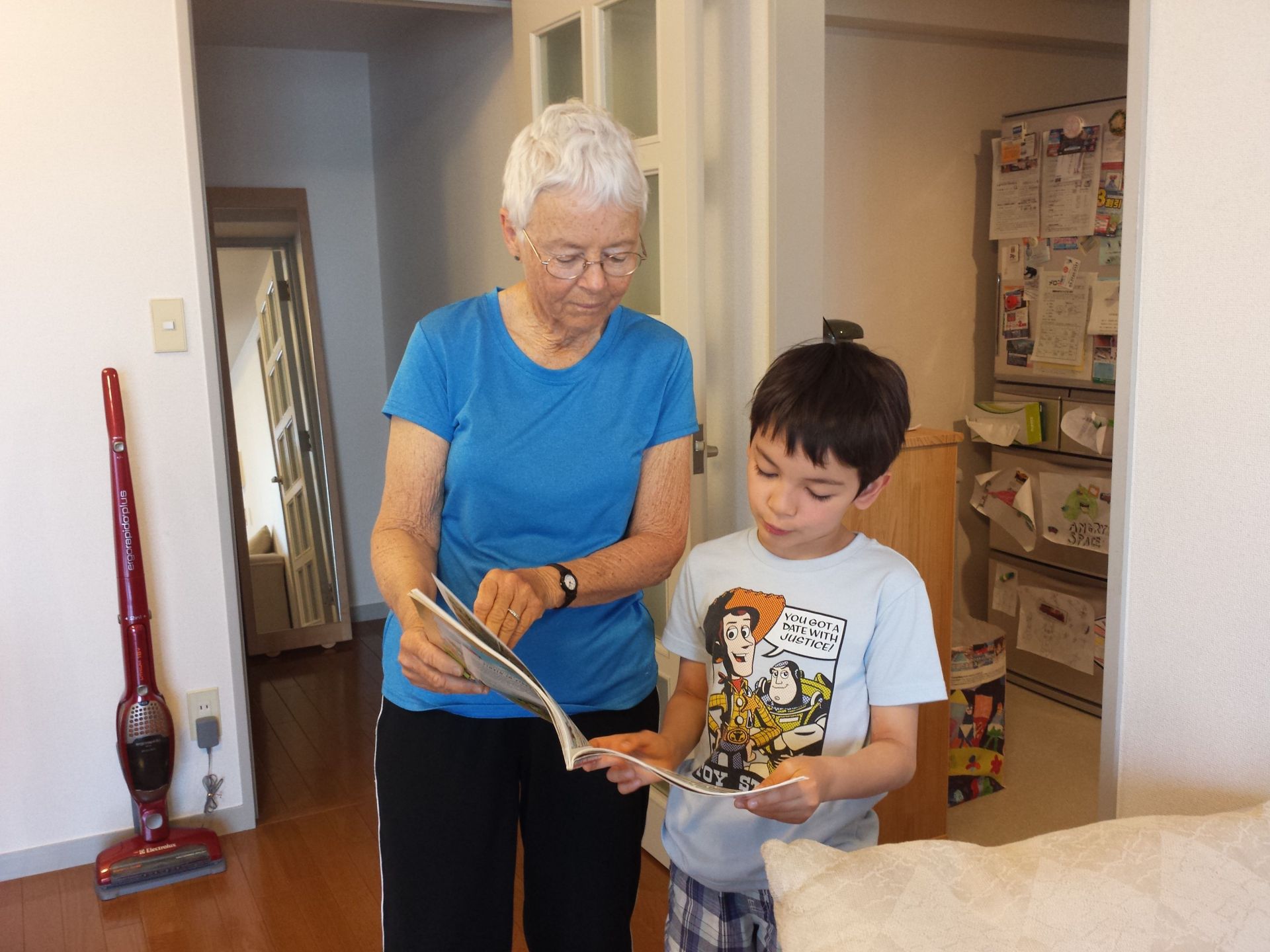 Бабушка – жертва, бабушка – соперница: стоит ли помогать с воспитанием внуков