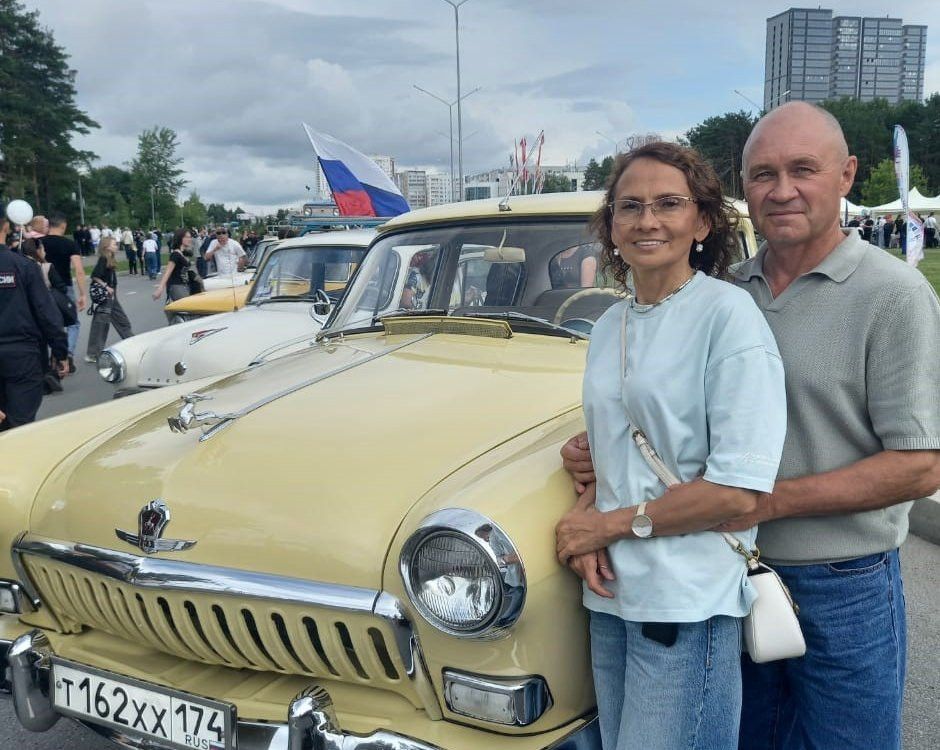 «Элегантная «Волга» и «итальянская посадка»: в Челнах автомобильный ретро-бум