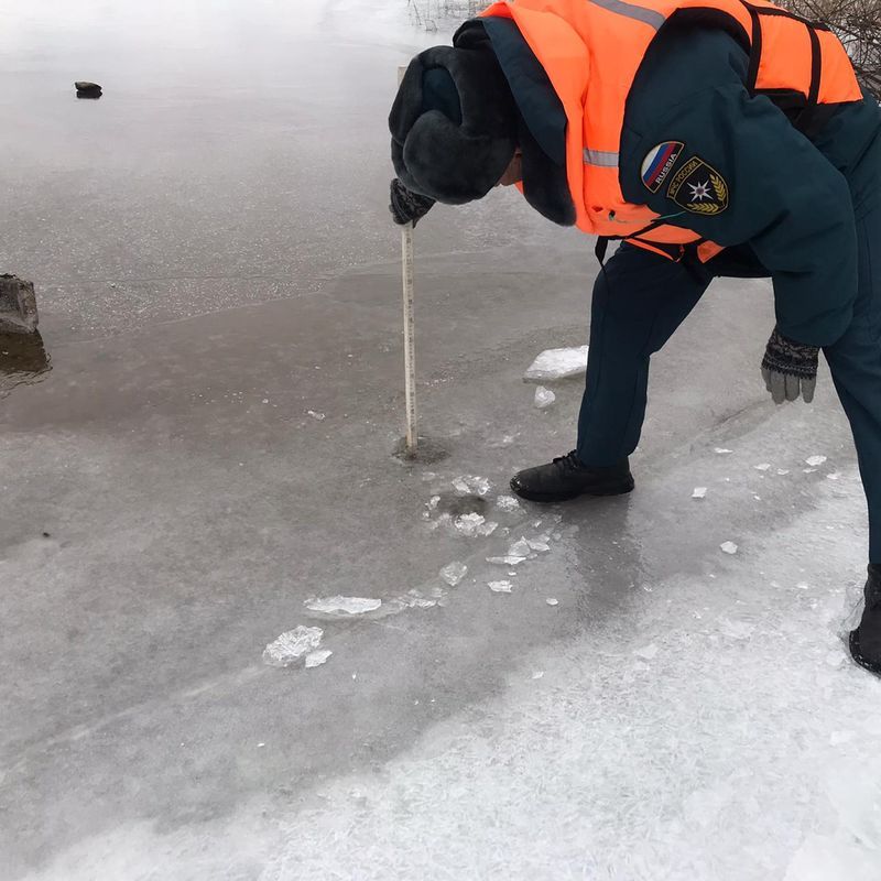 В Набережных Челнах толщина льда на водоемах составляет всего один-два сантиметра