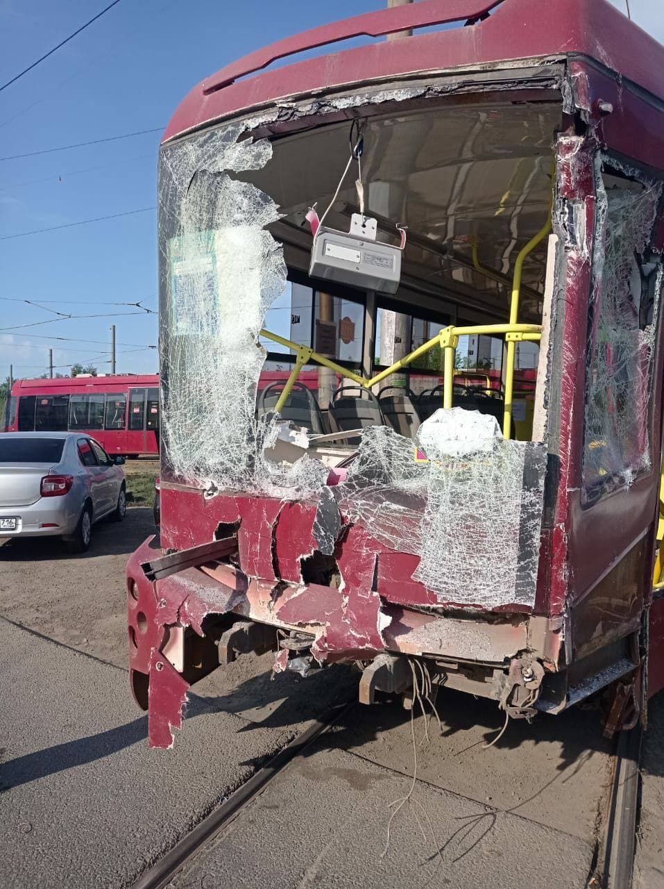 ехал полк в одной машине