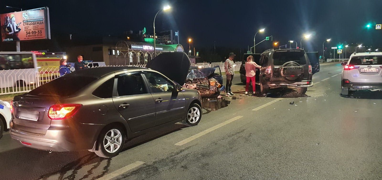 В Набережных Челнах трое детей попали под машины за один день