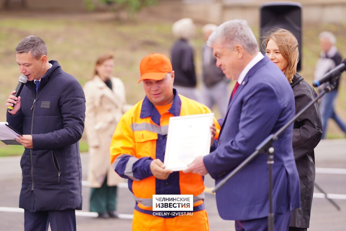 В Челнах после капремонта открыли улицу Усманова