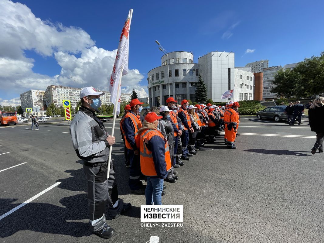 В Челнах после капремонта открыли улицу Усманова