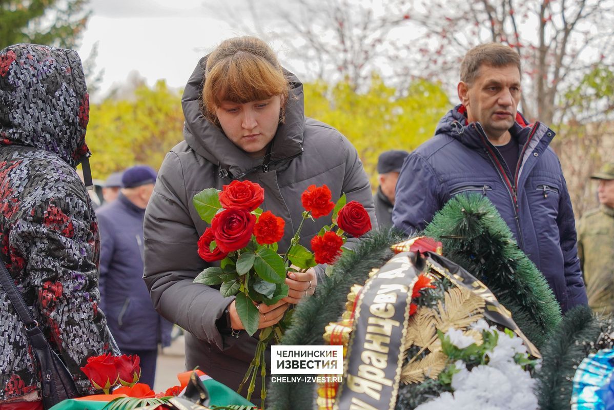 Прощание с участником. В Ташле простились с участником сво. Трагедия в Набережных Челнах. Пачелма прощание с участником сво. Прощание с Хуснеевым в Набережных Челнах.