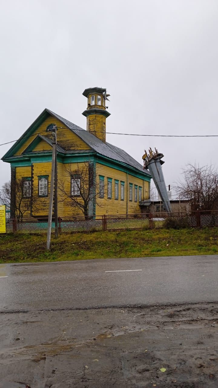 В Татарстане шквалистый ветер обрушил минарет деревенской мечети |  13.11.2022 | Набережные Челны - БезФормата