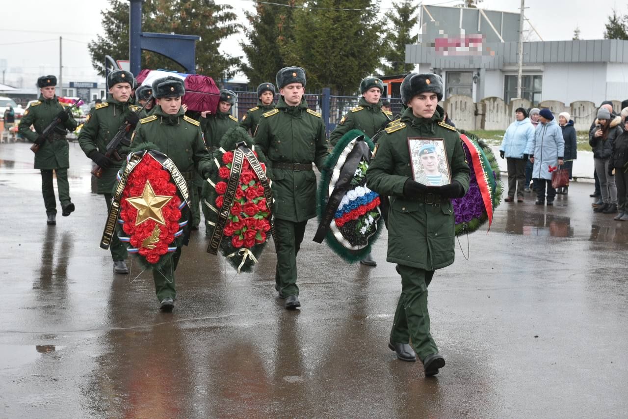 набережные челны похороны