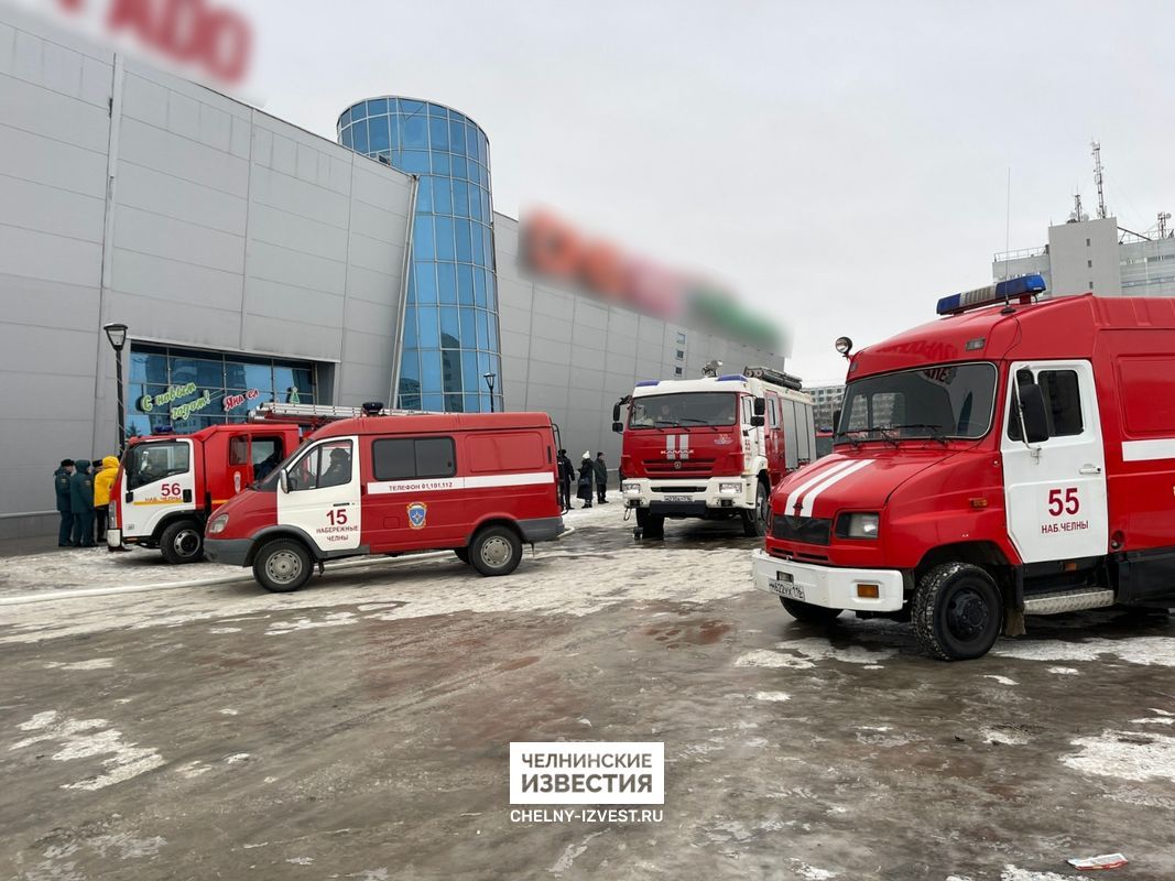 Появились фотографии с пожара в торговом центре «Омега» | 22.12.2022 |  Набережные Челны - БезФормата