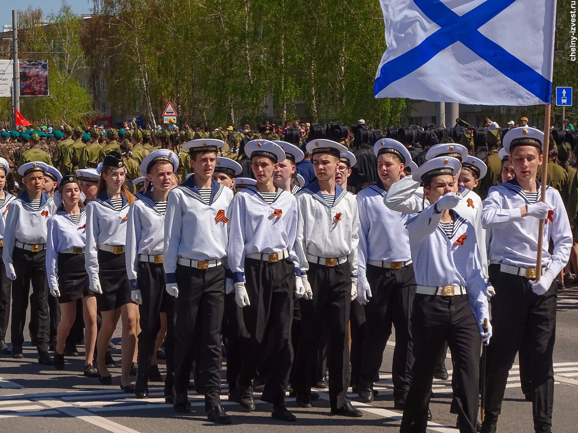 Парад зеленодольск 2024. Парад Победы в Набережных Челнах. Парад 9 мая Набережные Челны. Парад Победы 2024 в Набережных Челнах. День Победы в Челнах 2022.