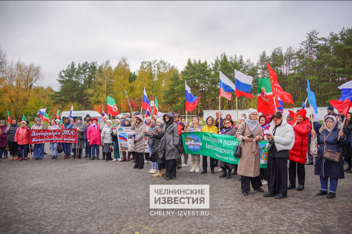 Челны своих не бросают»: горожане отправили на СВО 18 тонн гуманитарного  груза