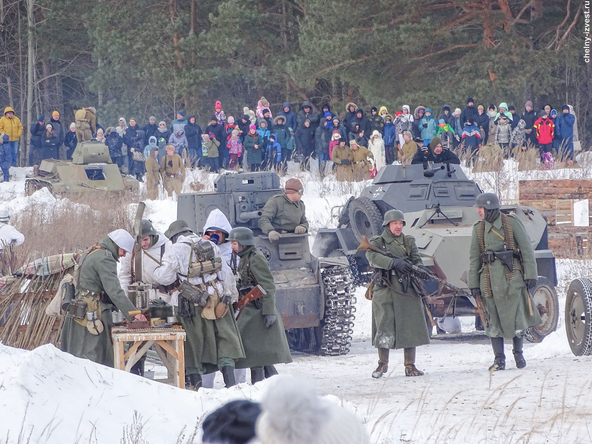 В Набережных Челнах прошла военно-историческая реконструкция победы в  Сталинградской битве