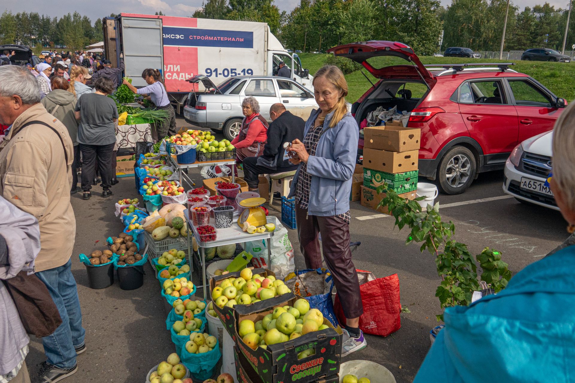Первая осенняя ярмарка в Челнах