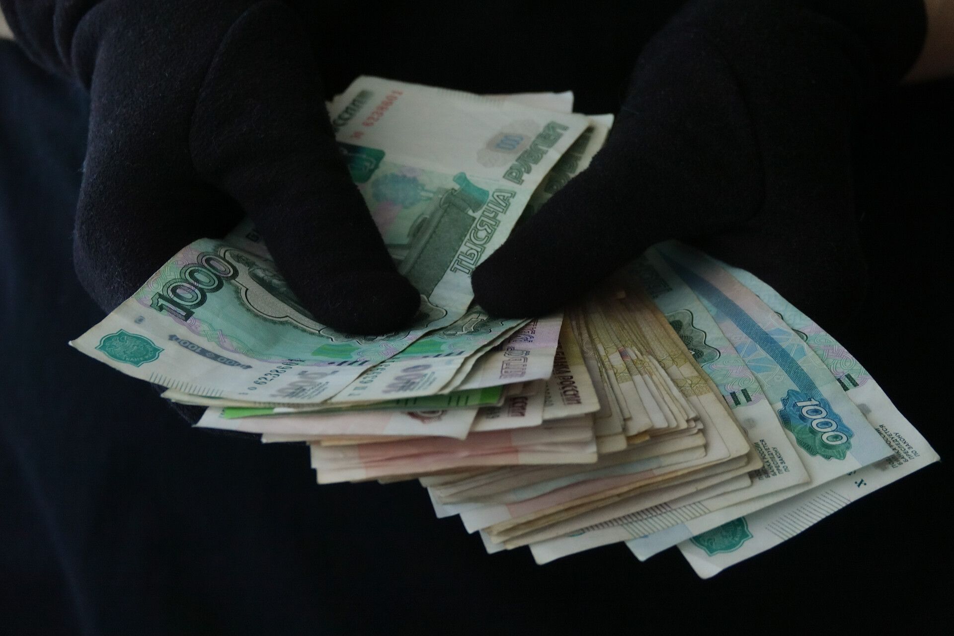 Курьер мошенников забрал у супругов из Челнов 29 млн: 4 года колонии