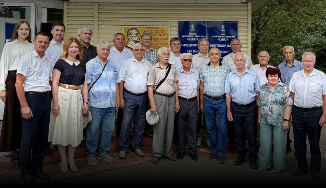 Митинг прошел у мемориальной доски