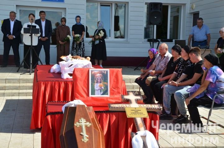 похороны девочки погибшей в Нижнекамске