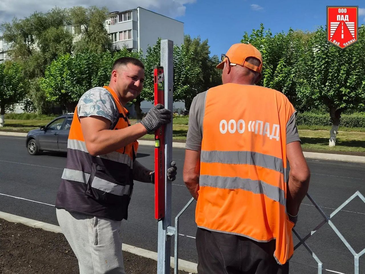 забор на улице Батенчука в Челнах