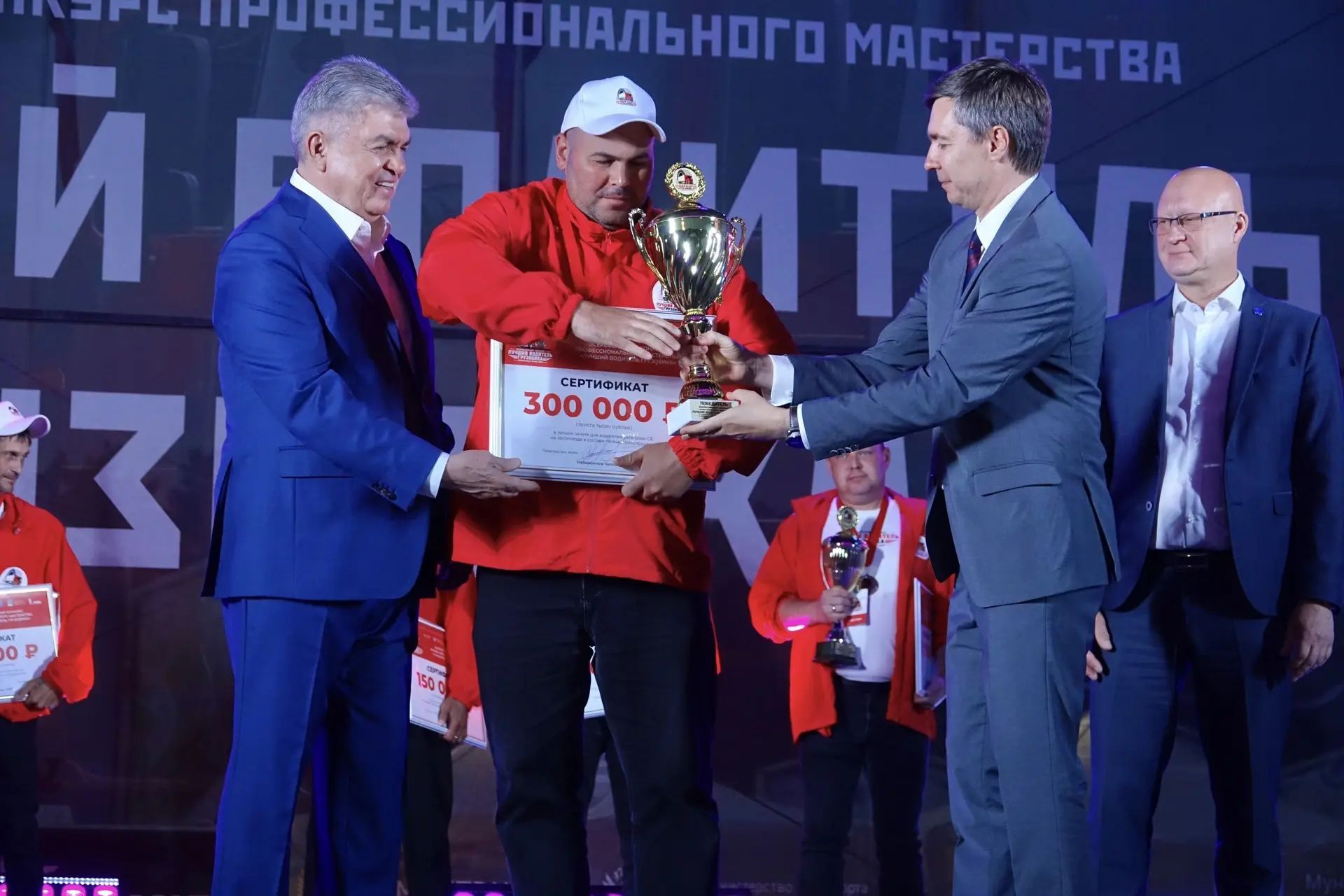 Игорь Халтурин стал победителем конкурса лучший водитель грузовика