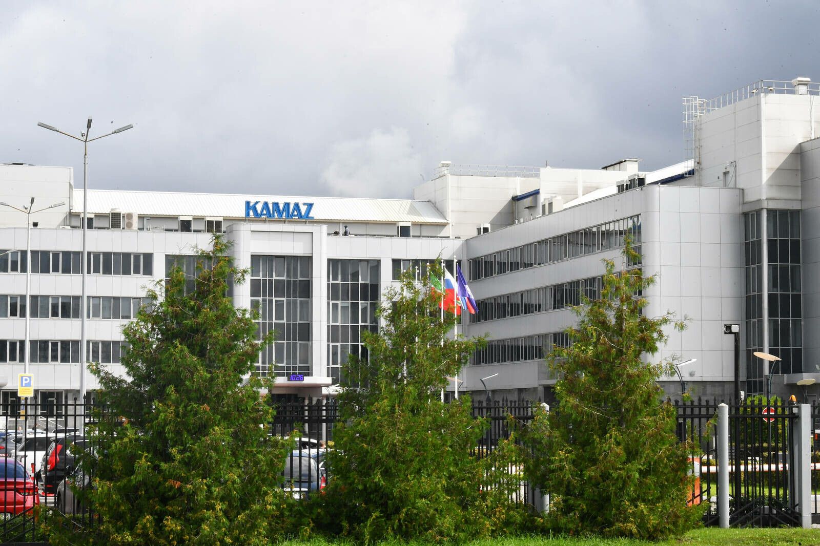 здание гендирекции КАМАЗа