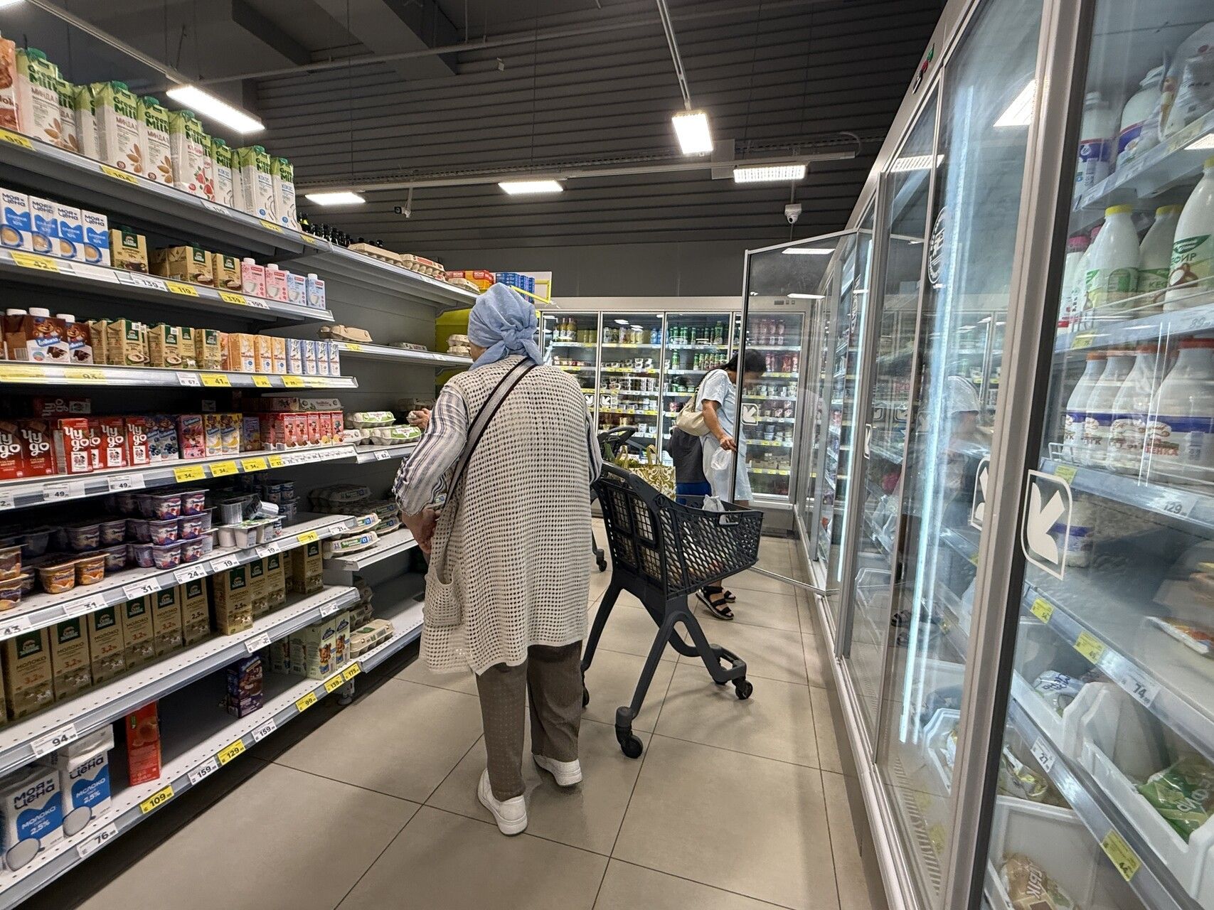 Оборот пищевых продуктов, включая напитки и табачные изделия с начала текущего года составил 492,4 млрд рублей
