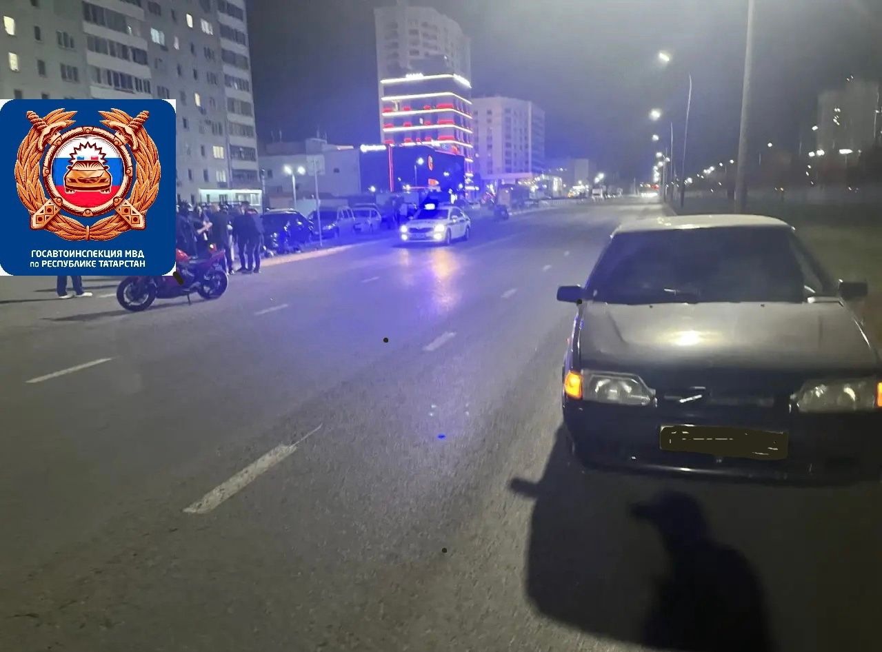 23-летнюю пассажирку мотоцикла на месте осмотрели врачи бригады скорой помощи
