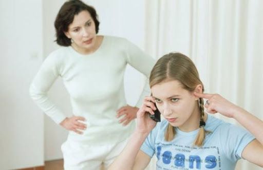 Психотерапевт: «Вечно занятые взрослые перестали разговаривать с детьми»