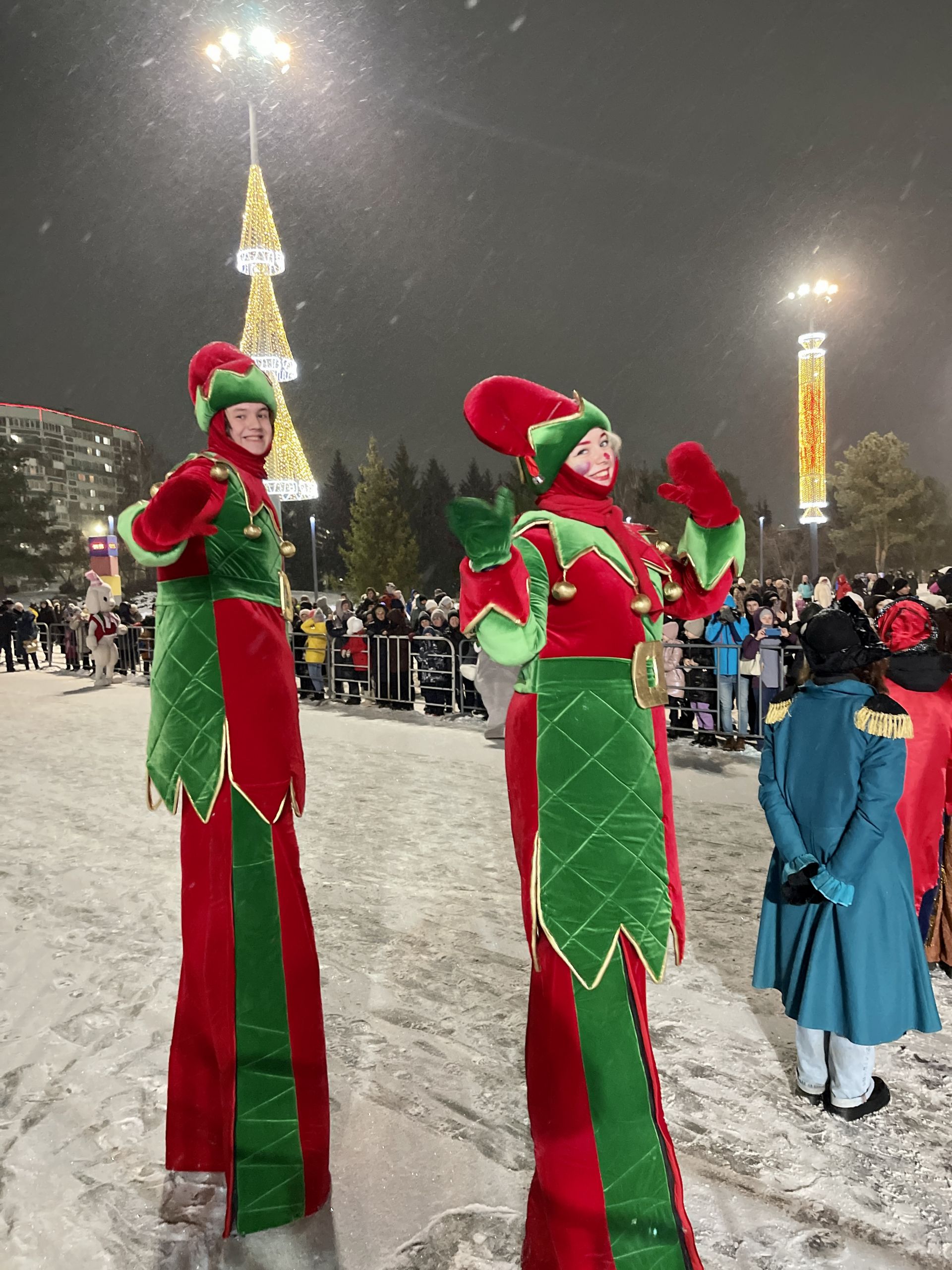 В Набережных Челнах открылась главная городская елка