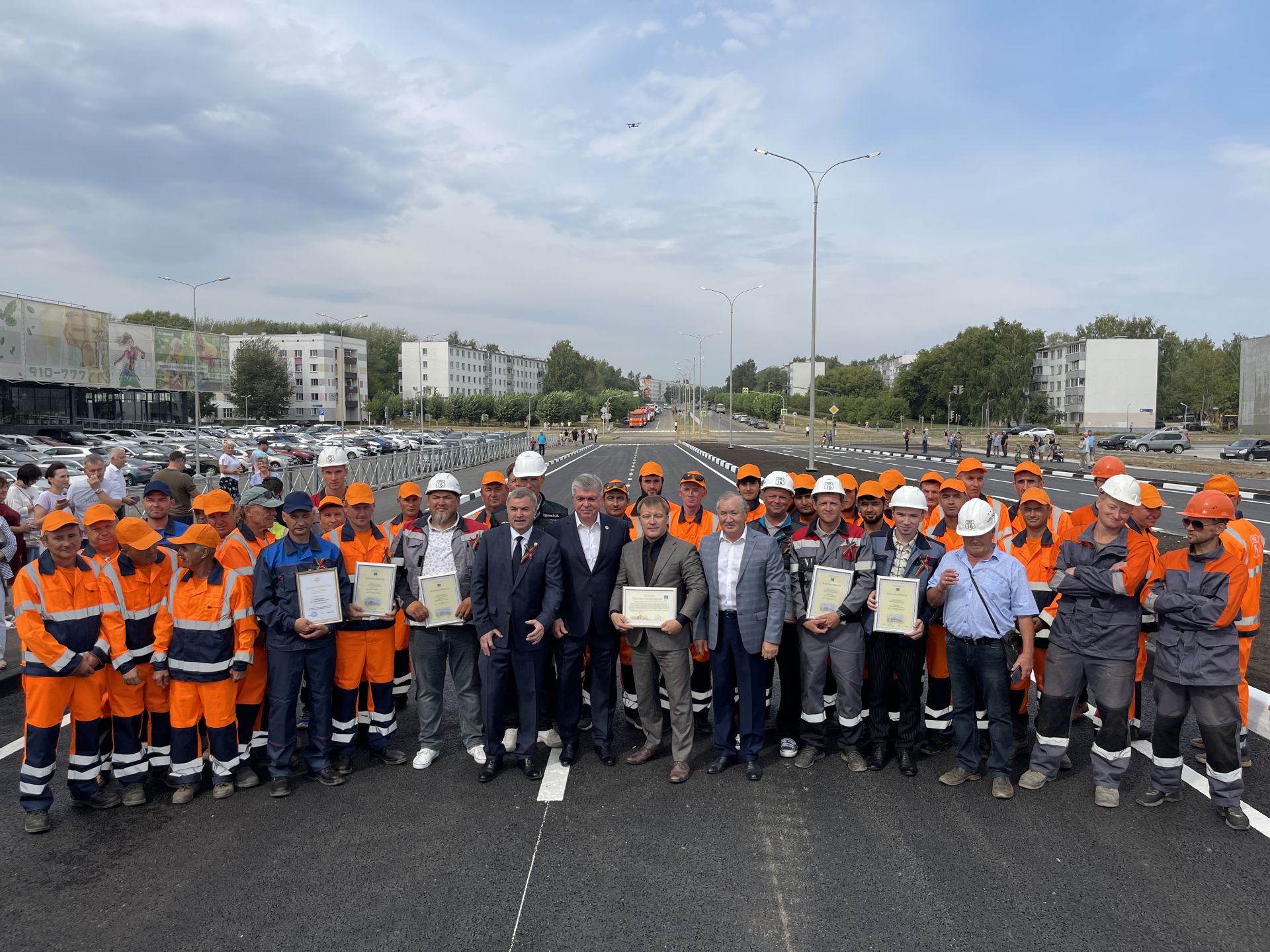 В Набережных Челнах торжественно открыли движение по мосту на улице Гостева