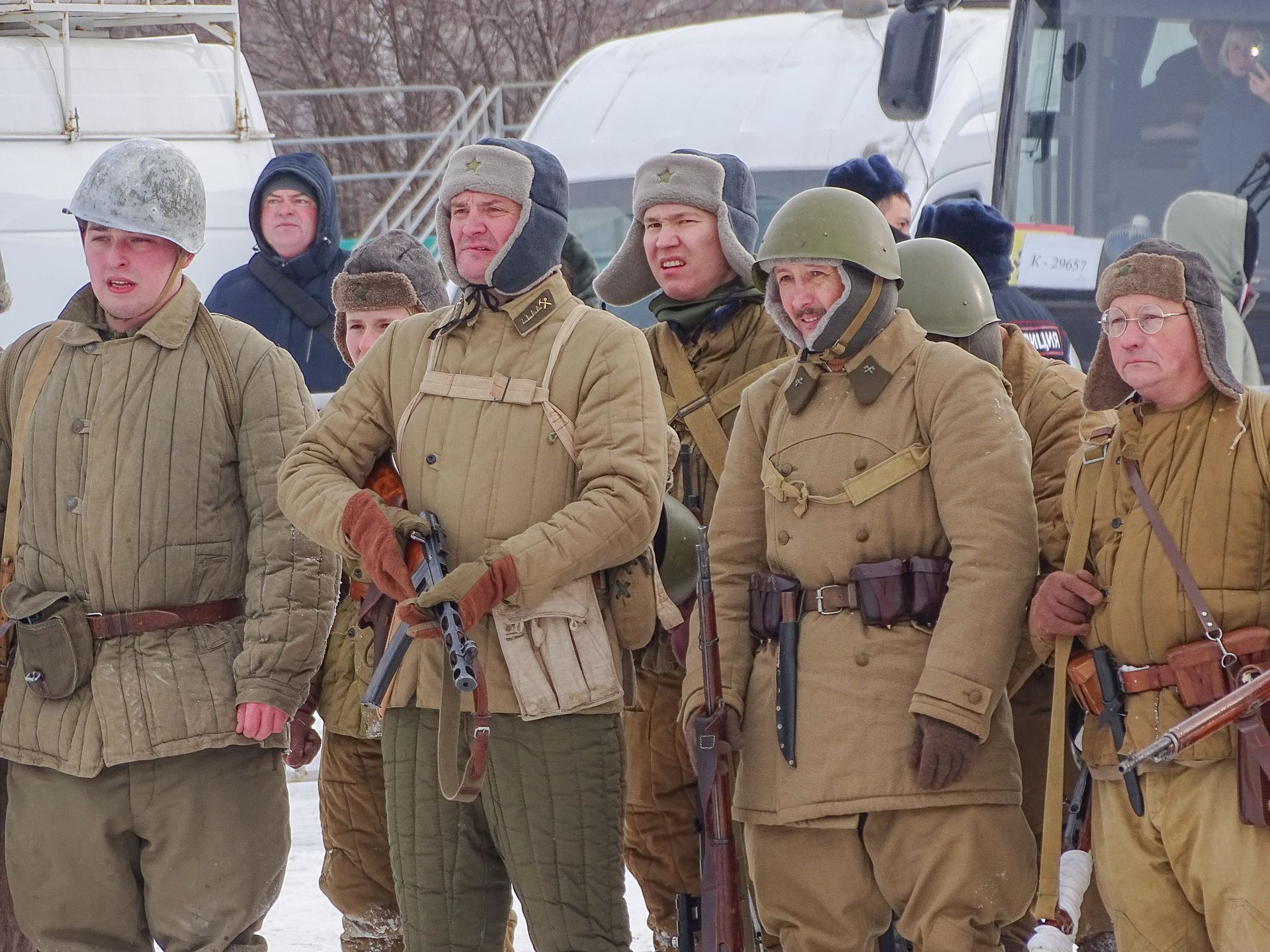 В Набережных Челнах прошла военно-историческая реконструкция победы в Сталинградской битве