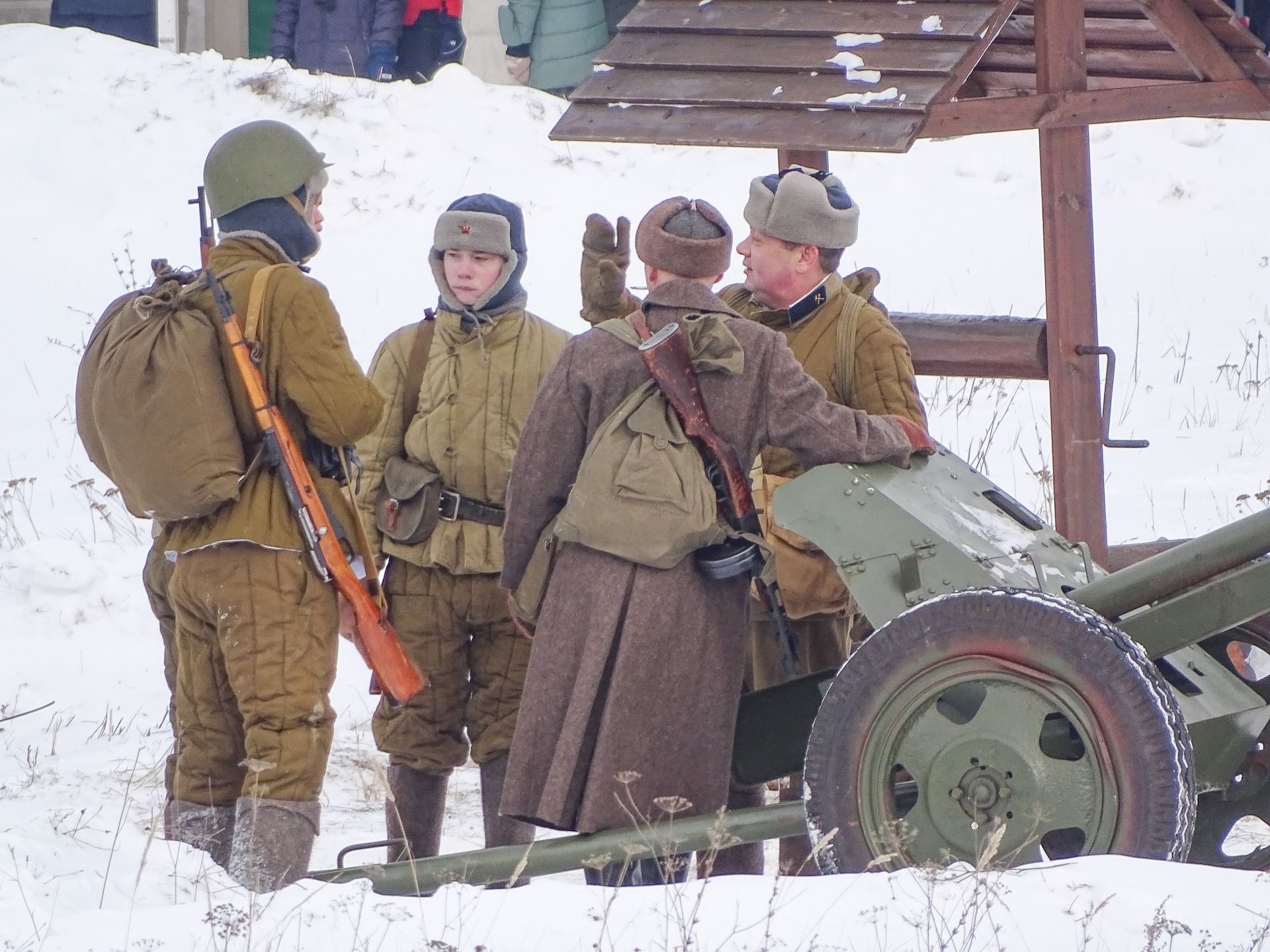 В Набережных Челнах прошла военно-историческая реконструкция победы в Сталинградской битве