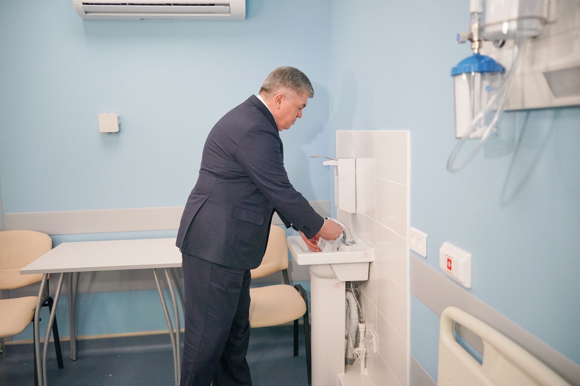 В Челнах открыли отремонтированный корпус «А» инфекционной больницы
