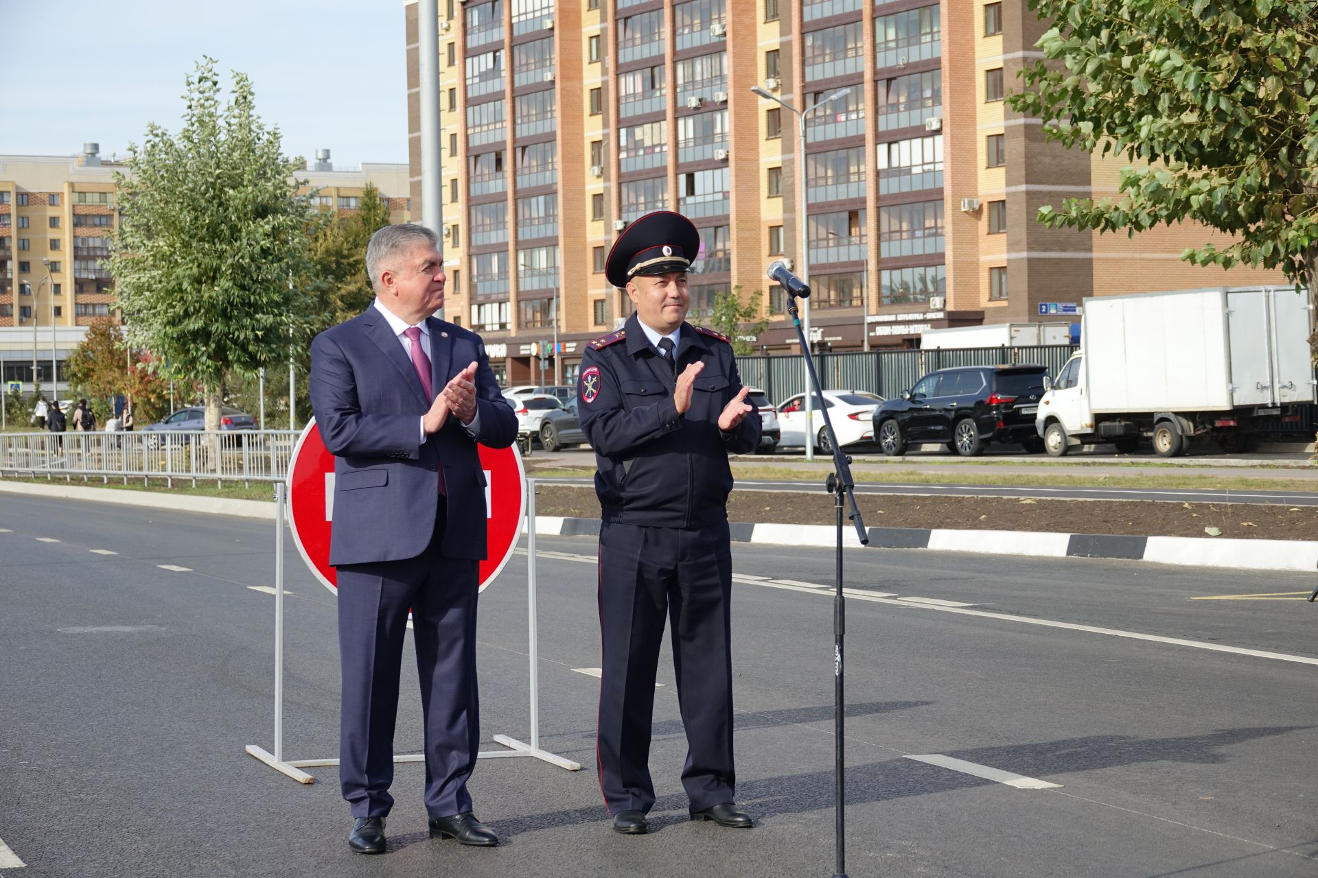 В Челнах после масштабного ремонта открыли проспект  Яшьлек