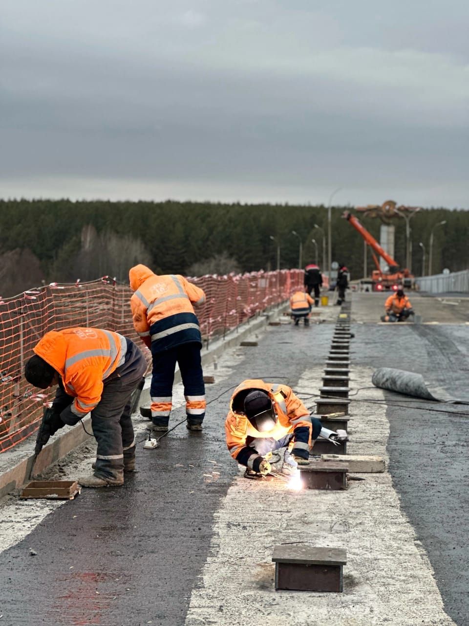 Первый этап ремонта Боровецкого моста идет к завершению