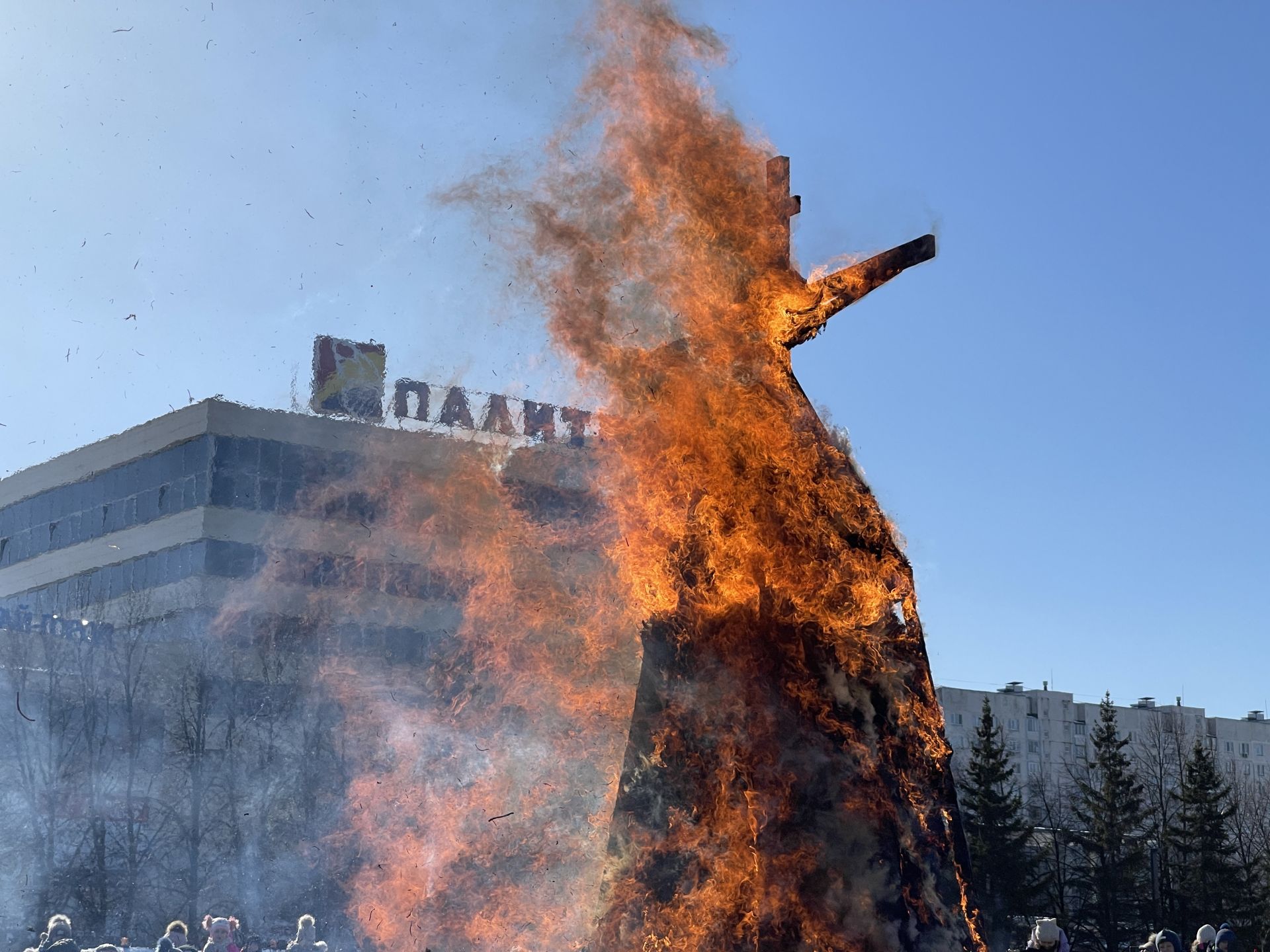 Как в Набережных Челнах отметили Масленицу