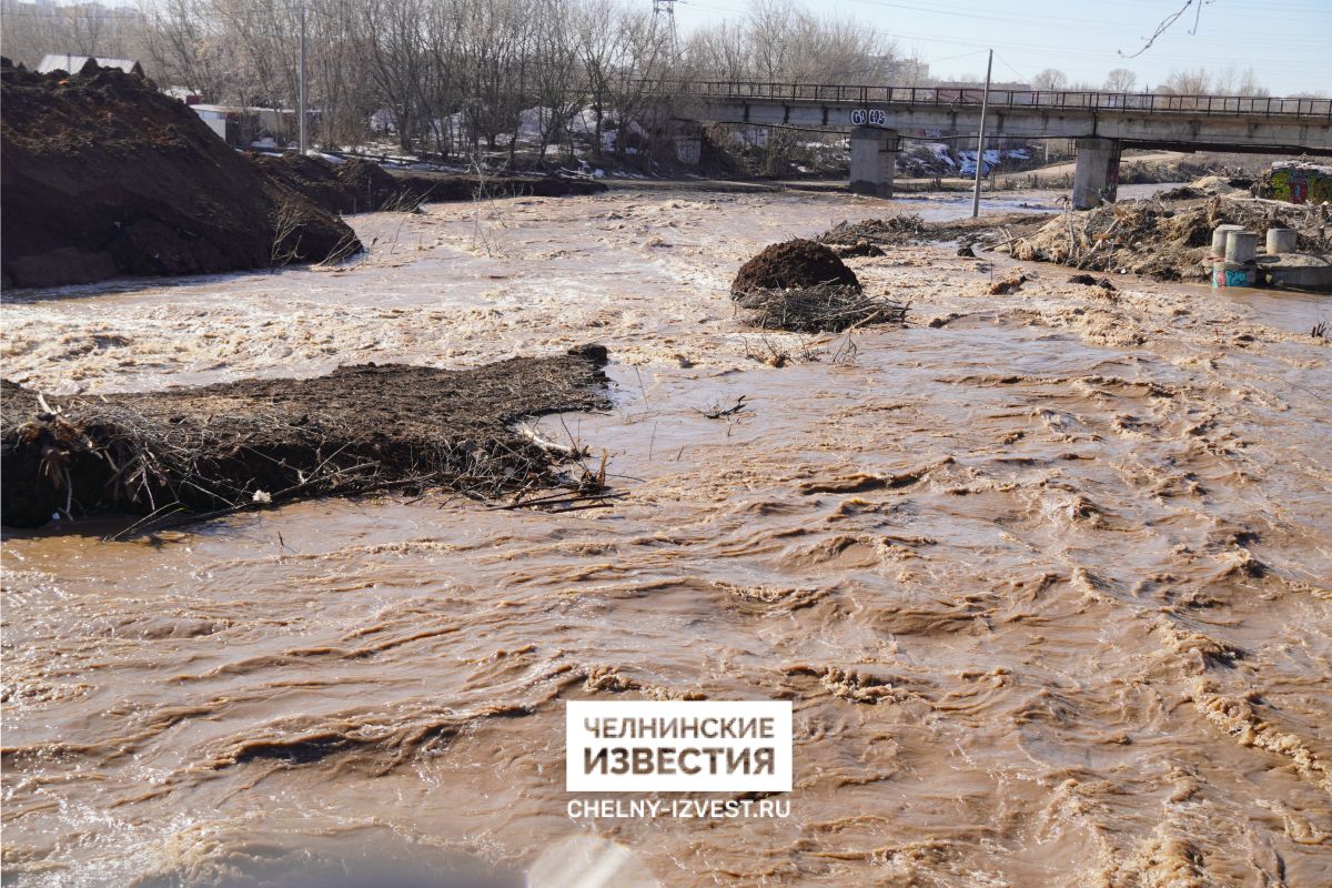 Жилой комплекс «Притяжение» в Челнах уходит под воду