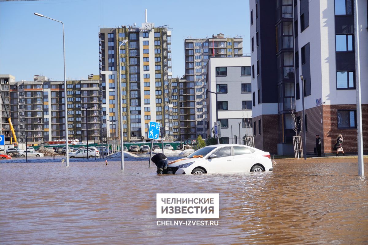 Жилой комплекс «Притяжение» в Челнах уходит под воду