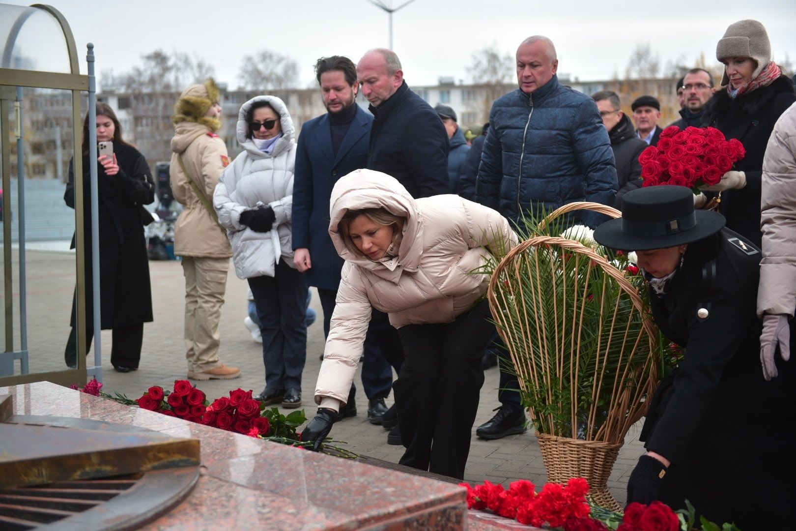 Фото: в Челнах состоялась церемония возложения цветов к Вечному огню