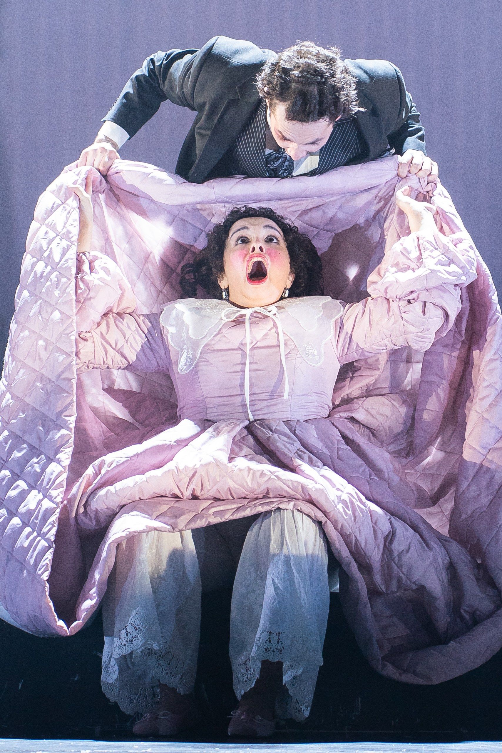 В Челнах премьера «Женитьбы» прошла под  ритмы группы «АBBA»