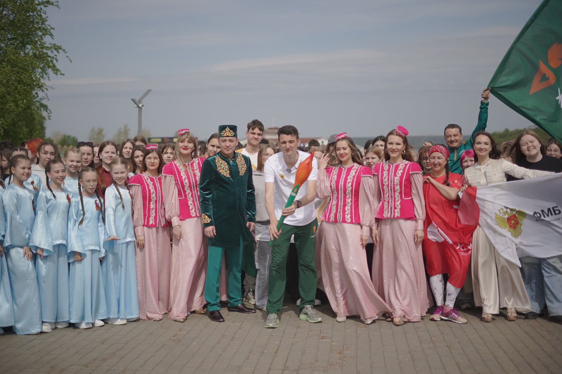 В Набережных Челнах сегодня приняли эстафету по донорству костного мозга «Огонь жизни»