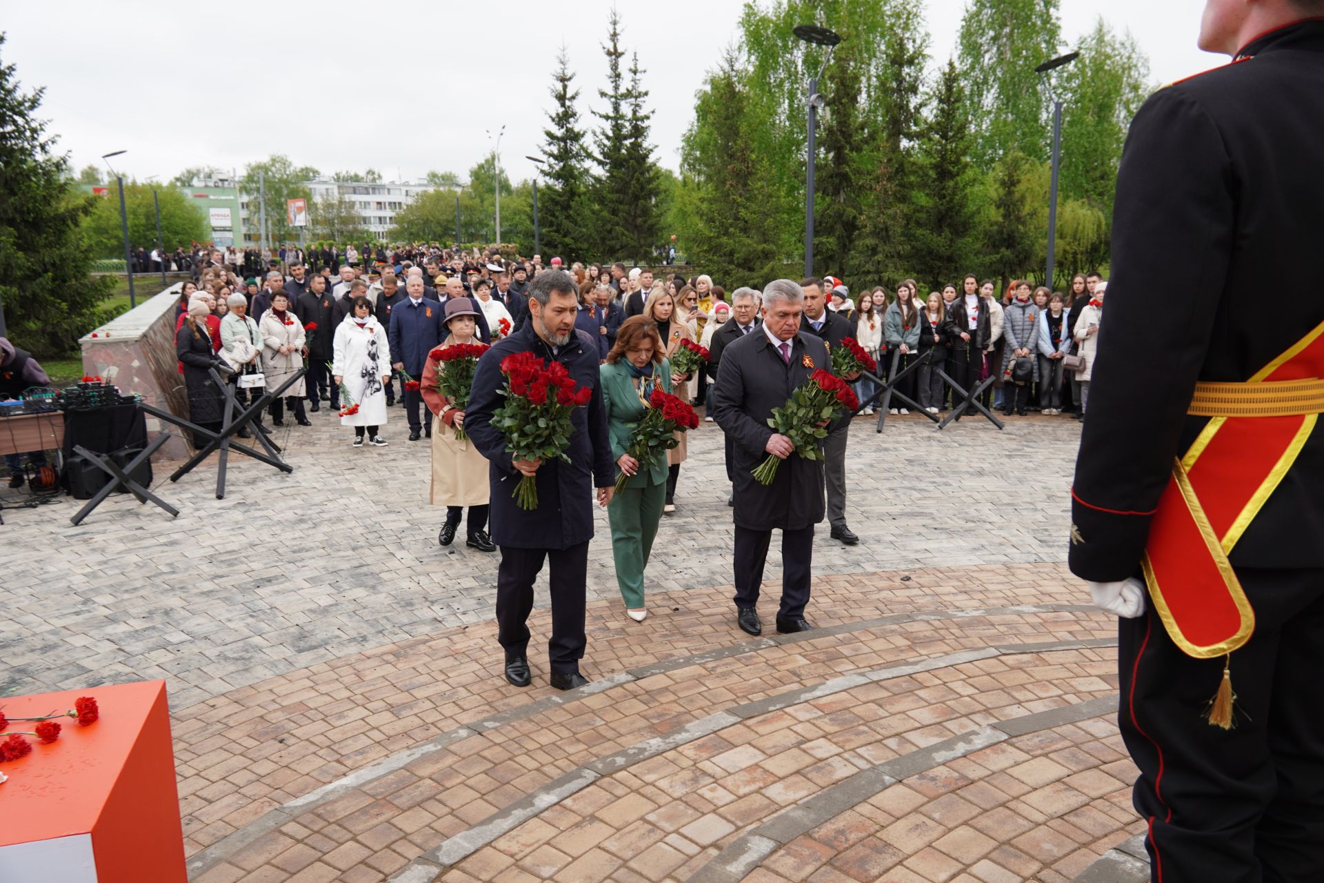 Большой фоторепортаж: как в Челнах отпраздновали День Победы