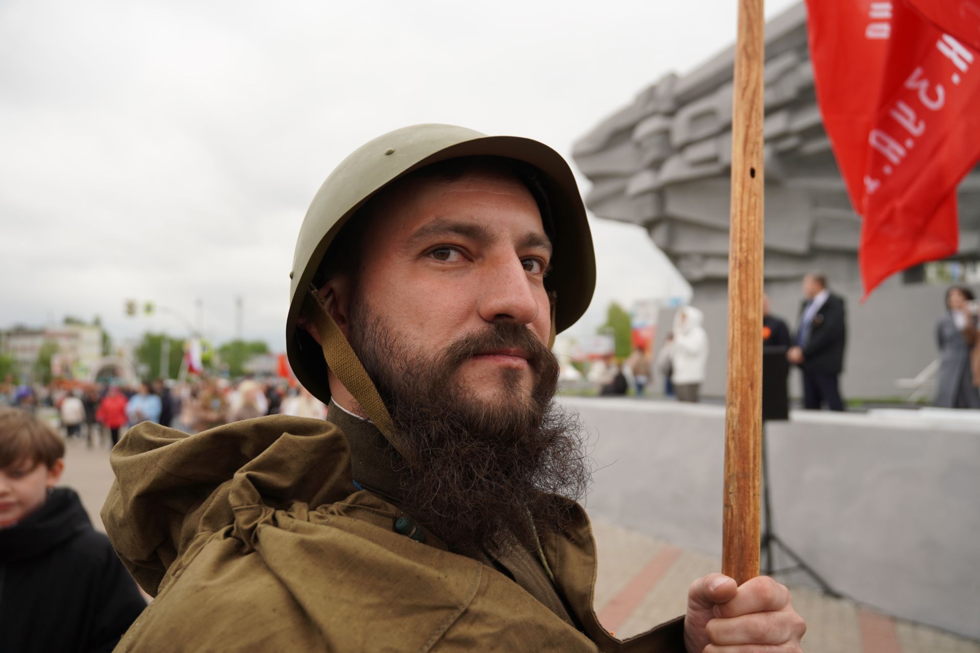 Большой фоторепортаж: как в Челнах отпраздновали День Победы