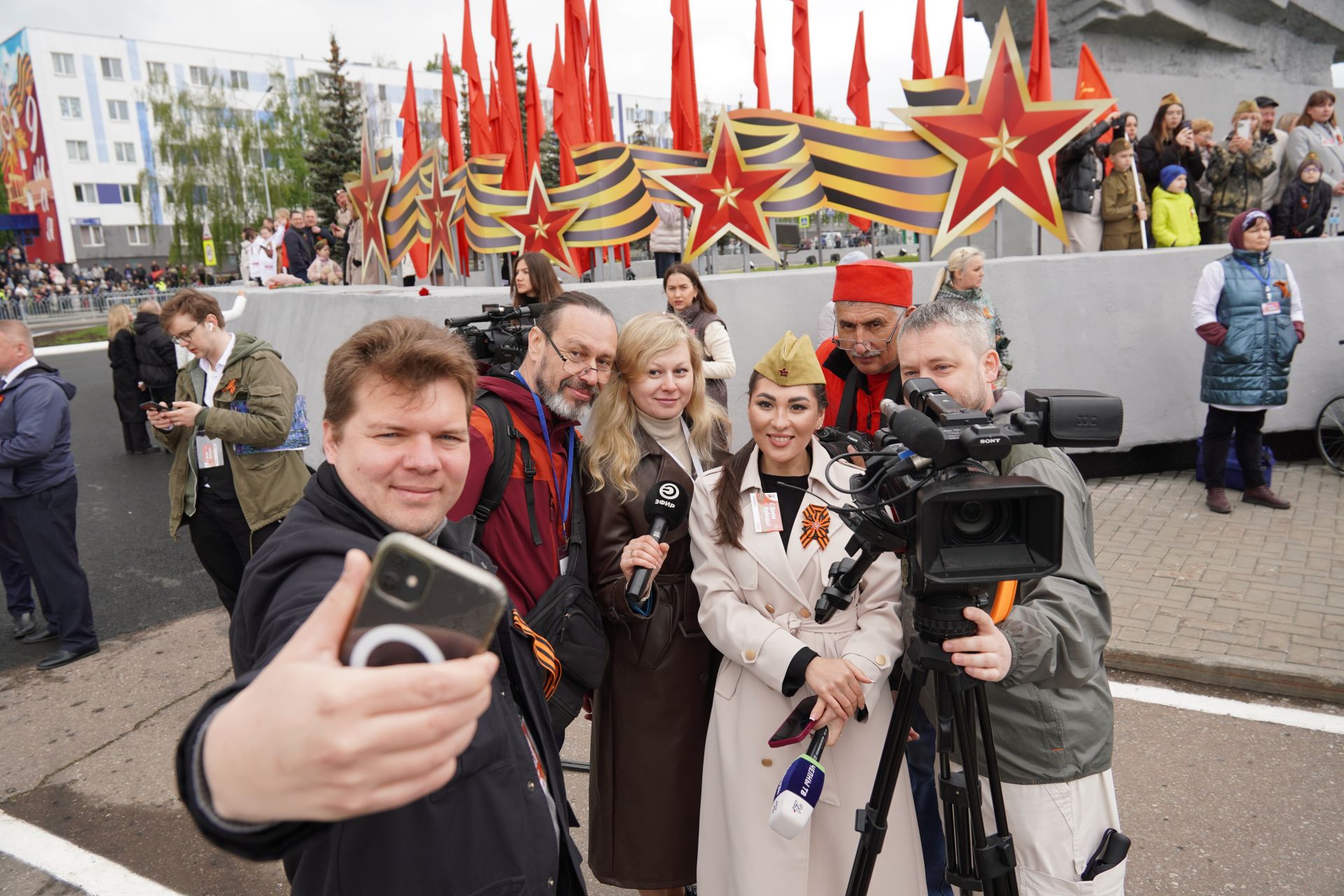 Большой фоторепортаж: как в Челнах отпраздновали День Победы