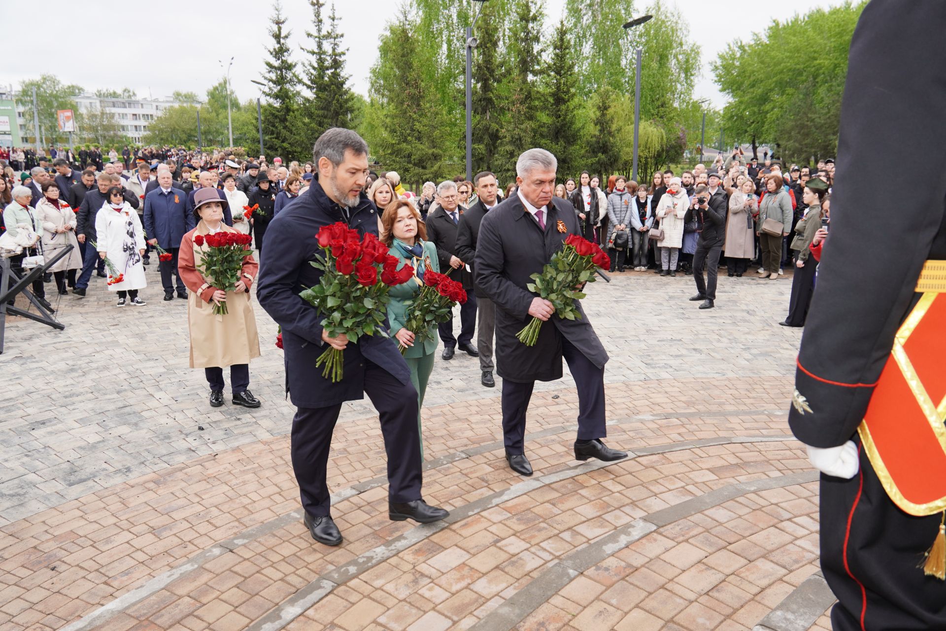 Большой фоторепортаж: как в Челнах отпраздновали День Победы