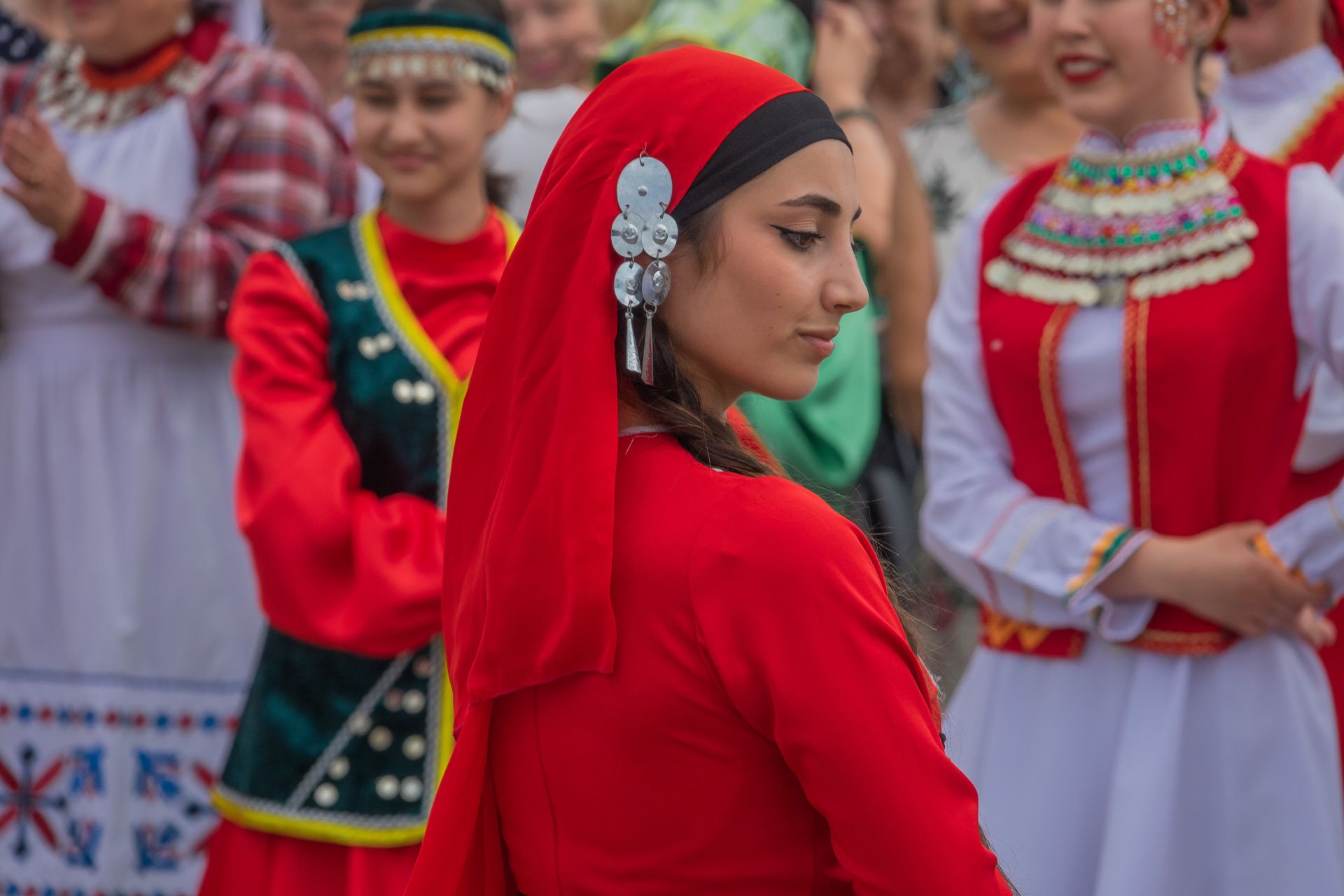 Сабантуй в Челнах: блин от Песошина, грузовик в тюбетейке и пруд с живой рыбой