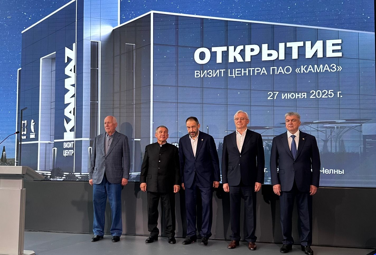 От первой модели до «Напарника»: в Челнах открыли визит-центр КАМАЗа