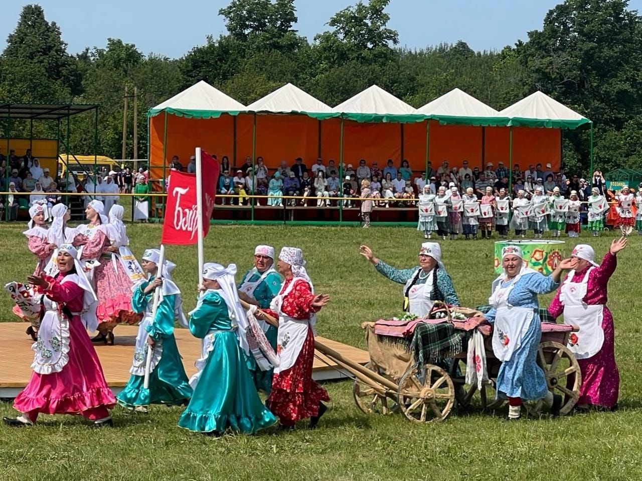 Гостем Сабантуя в Тукаевском районе стал глава Минтранса Татарстана Фарит Ханифов