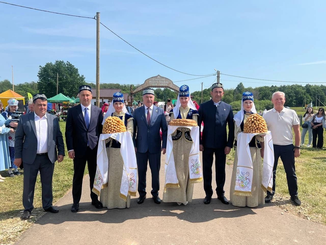 Гостем Сабантуя в Тукаевском районе стал глава Минтранса Татарстана Фарит Ханифов