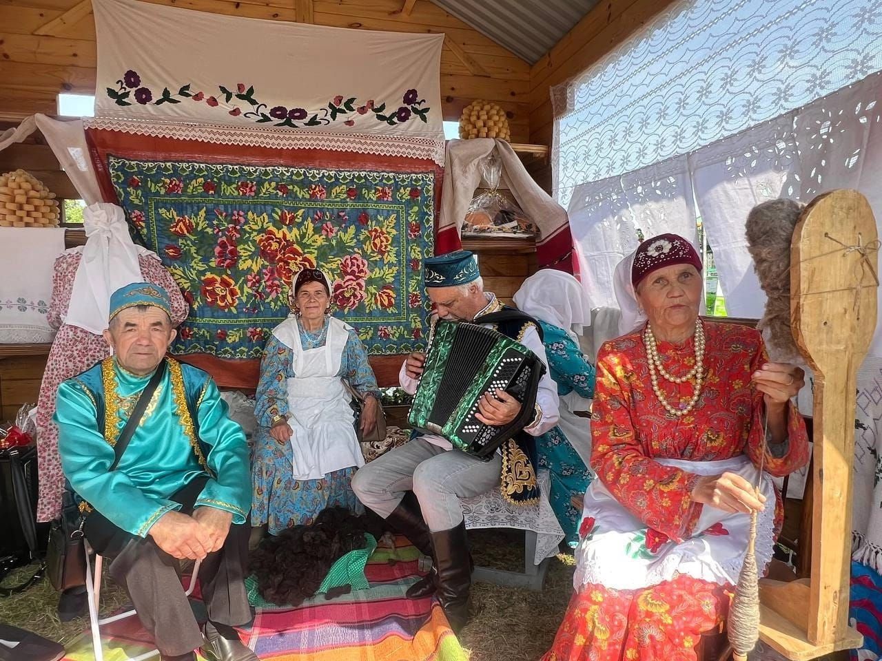 Гостем Сабантуя в Тукаевском районе стал глава Минтранса Татарстана Фарит Ханифов