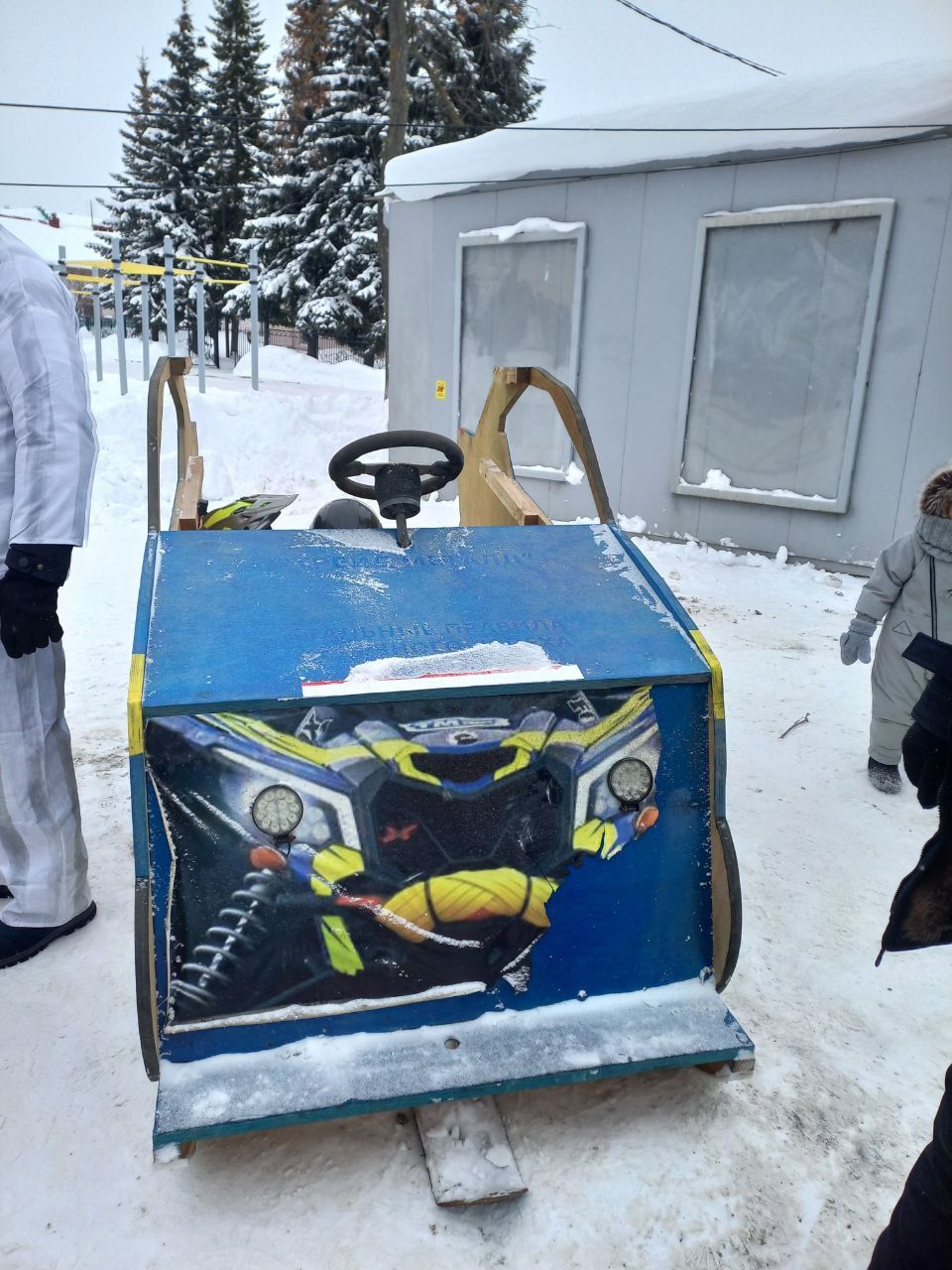 Фото: чем удивил челнинцев фестиваль креативных санок в Мамадыше