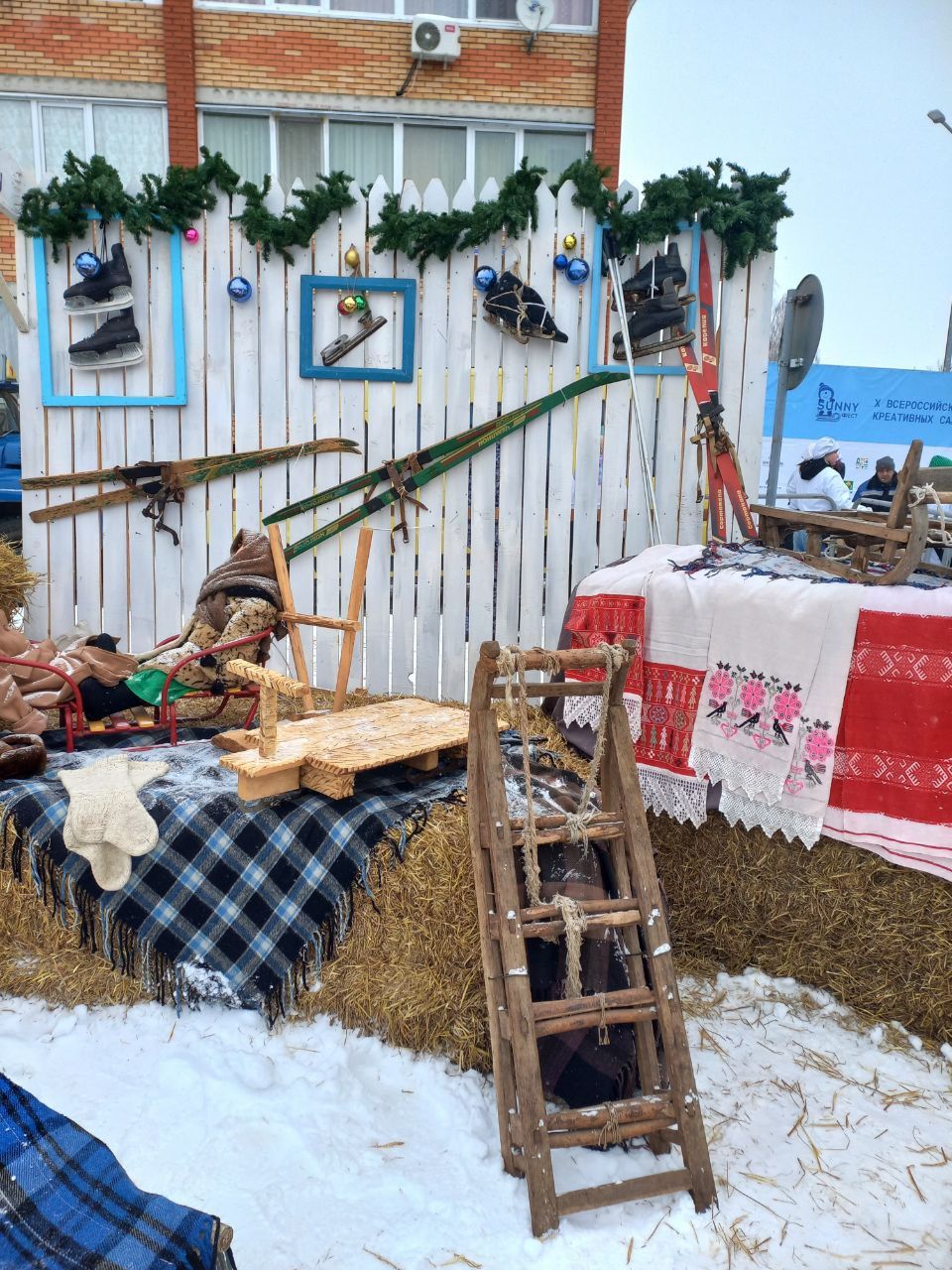 Фото: чем удивил челнинцев фестиваль креативных санок в Мамадыше