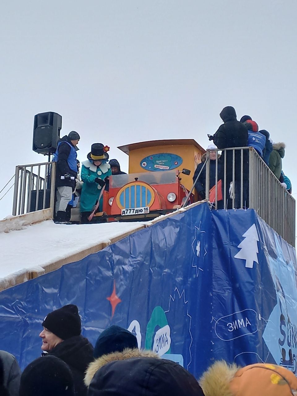 Фото: чем удивил челнинцев фестиваль креативных санок в Мамадыше