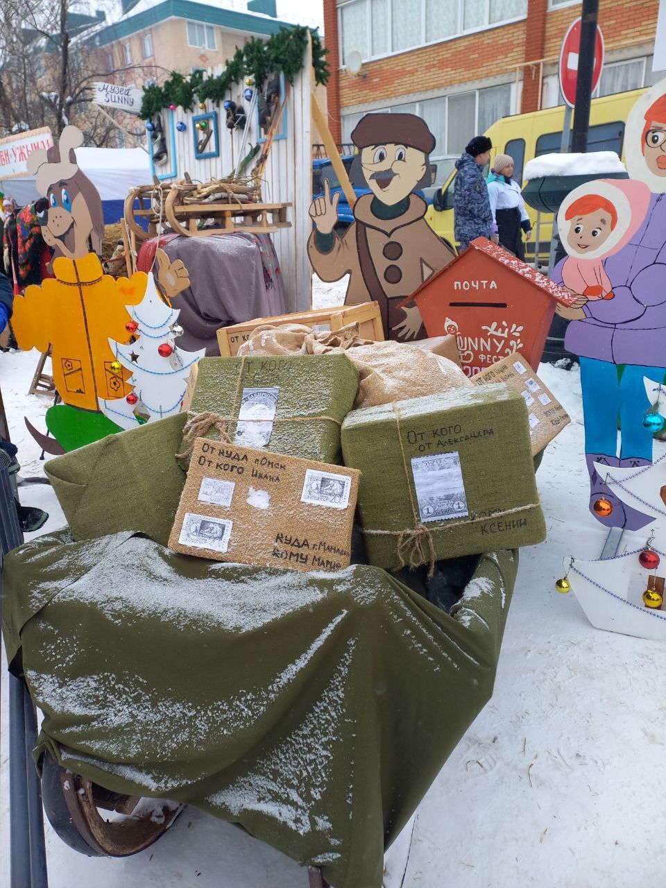 Фото: чем удивил челнинцев фестиваль креативных санок в Мамадыше